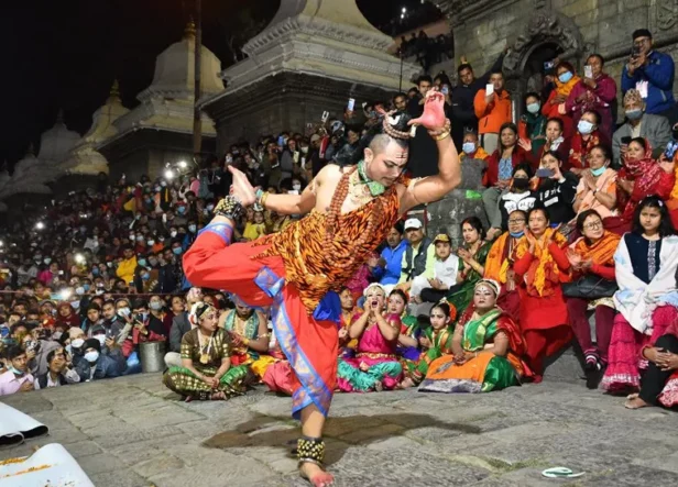 Pashupatinath Evening Aarati Tour