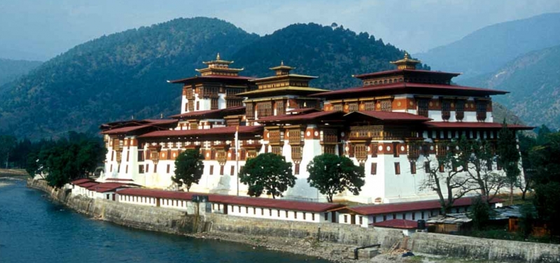 punakha-monastery-bhutan